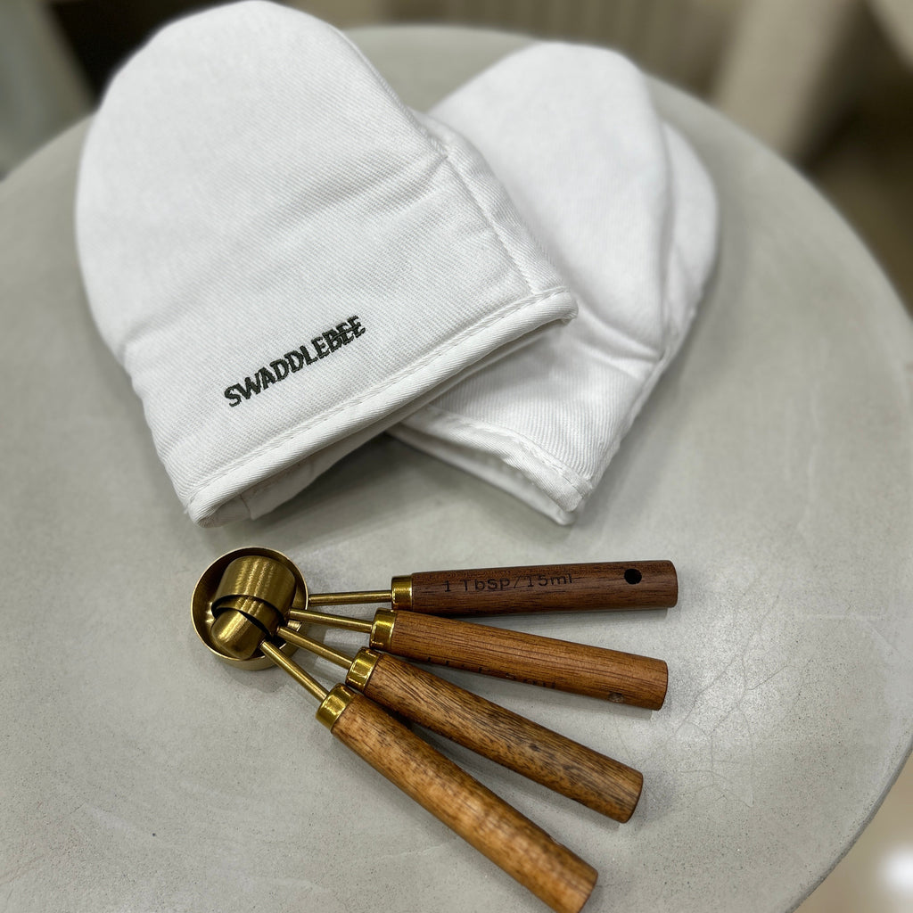 SwaddleBee Baking Set