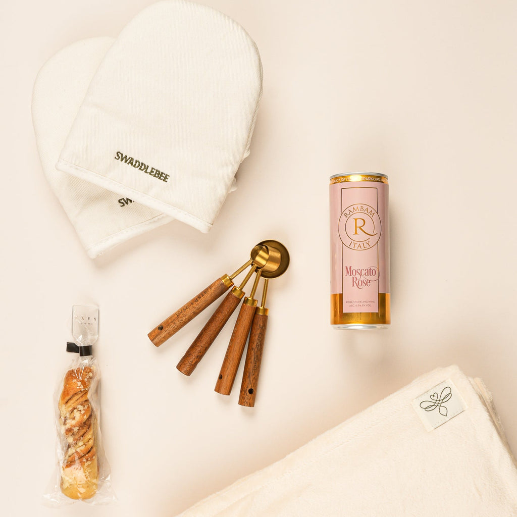 Bake Cozy Mishloach Manos (IVORY BLANKET SOLD OUT. PLEASE CHOOSE A DIFFERENT COLOR AT NOTES AT CHECKOUT )